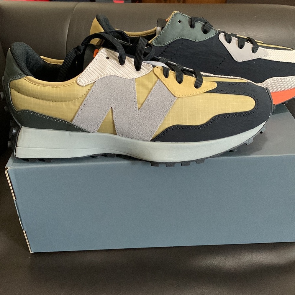 New Balance Lifestyle. - Picture 3 of 4